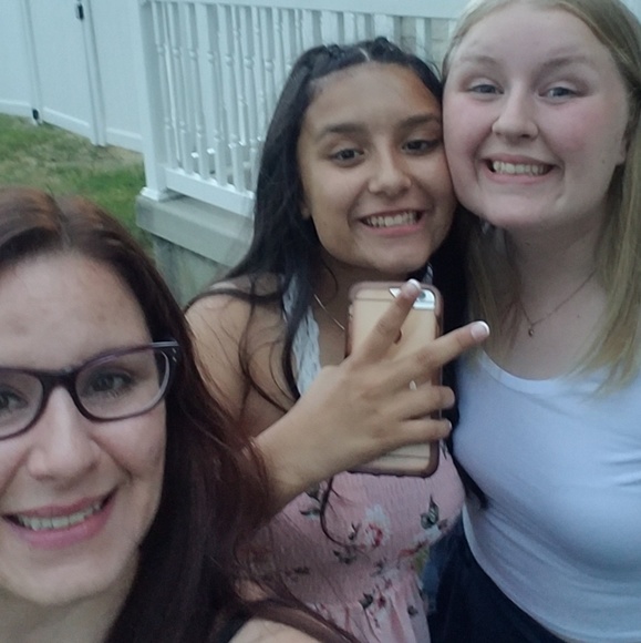 Meet the Posher - Picture 3 of 3